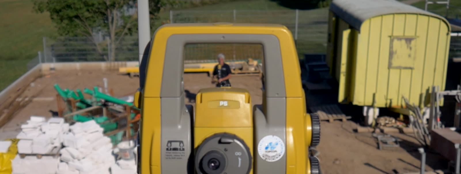 Tachymeter auf einer Baustelle